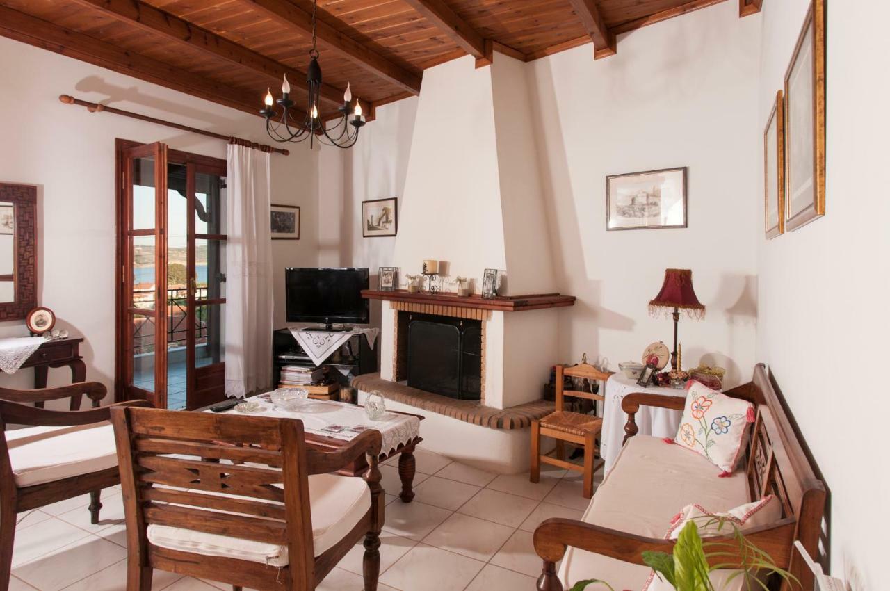 Ferienwohnung The House Of "Angelina", Magnificent View Of The Sea Methoni  Exterior foto